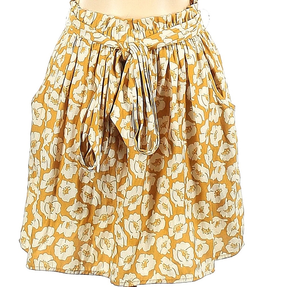 NWOT American Eagle Outfitter’s Casual Skirt in Size Small